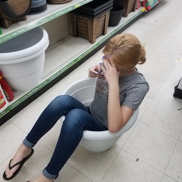 Meet your Posher, Alicia - Picture 1 of 1